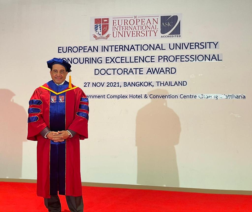 John Sachtouras receives doctorate